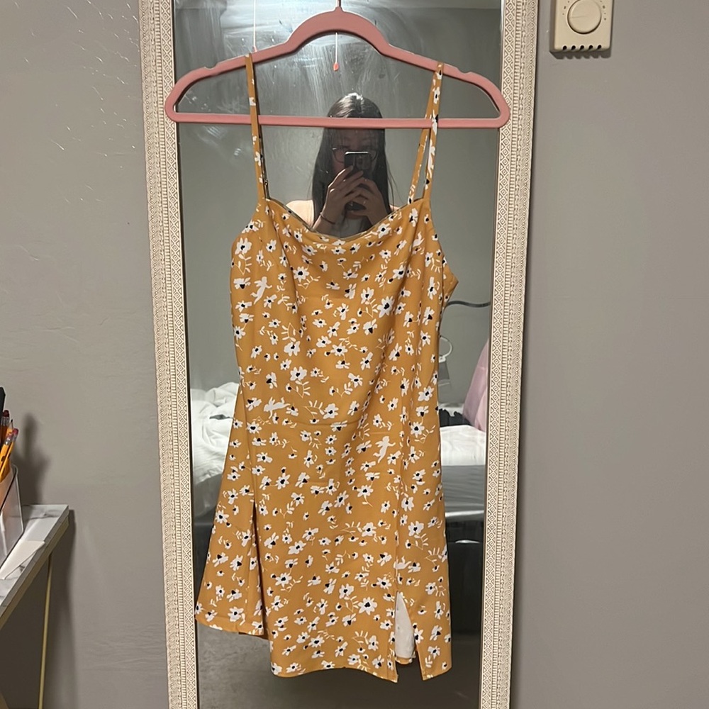 Princess polly dress, size 4